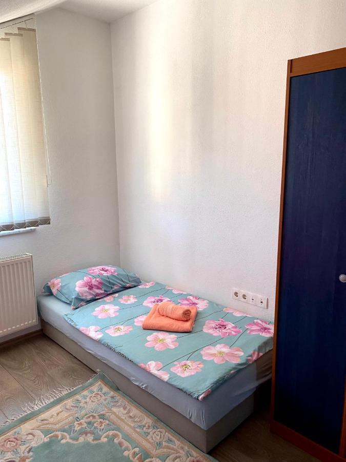Bihać Big Apartment 3 Bedrooms מראה חיצוני תמונה